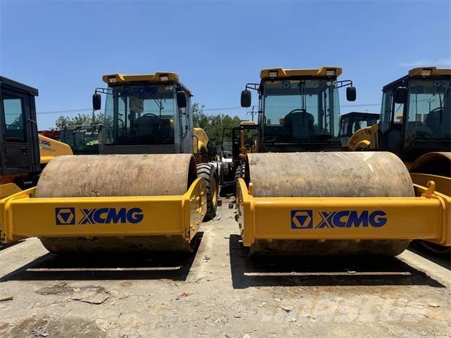 XCMG XS 223 J Trilrolwalsen