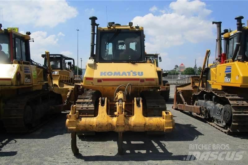 Komatsu D65 EX-16 Rupsdozers
