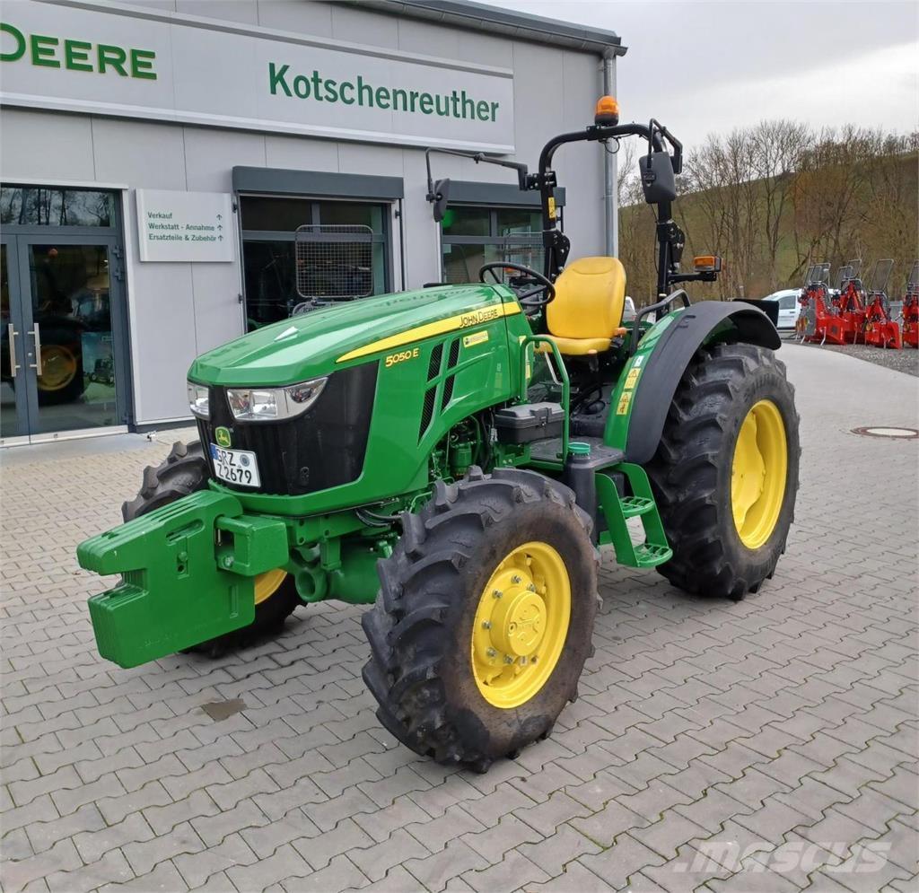John Deere 5050E Tractoren