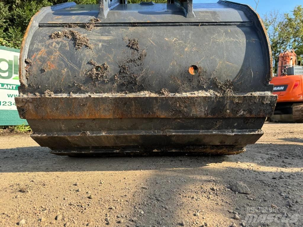 Doosan DX 140 LC Bakken