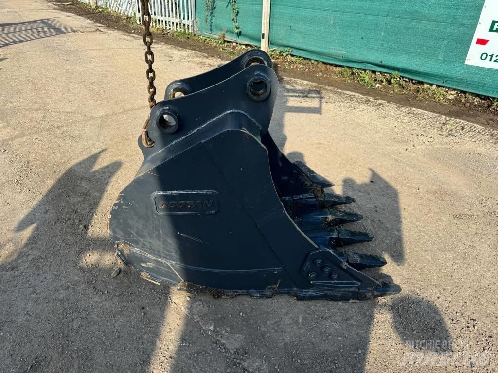 Doosan DX 140 LC Bakken