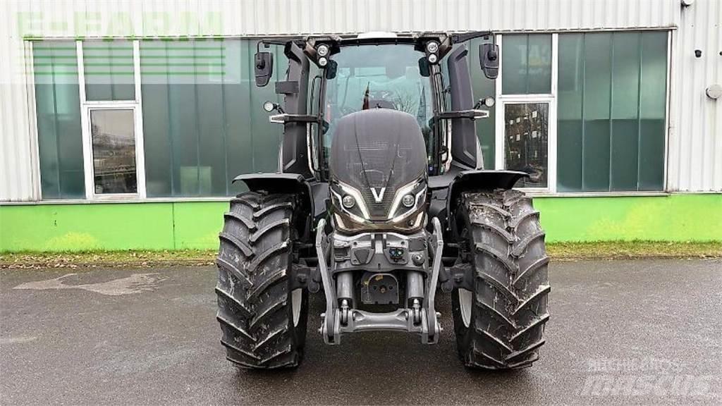 Valtra q 285 Tractoren