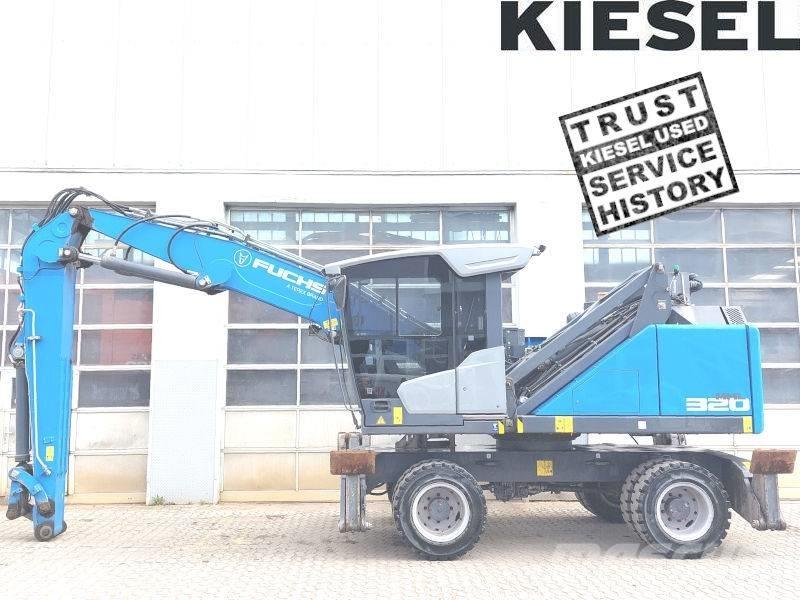 Fuchs MHL 320 F Waste / industry handlers