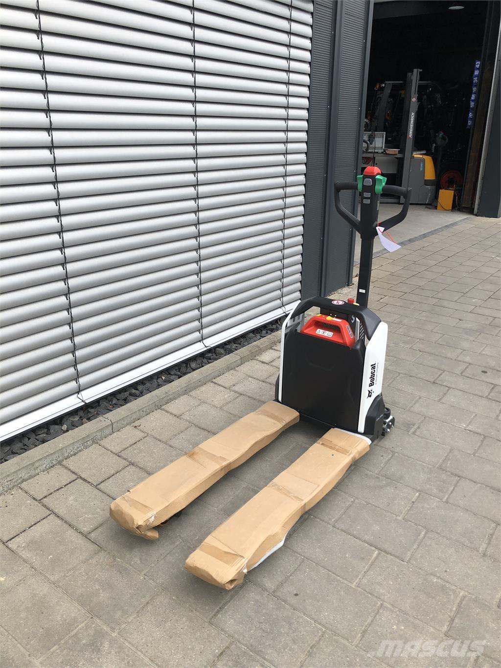 Bobcat LPM15N Meeloop stapelaar