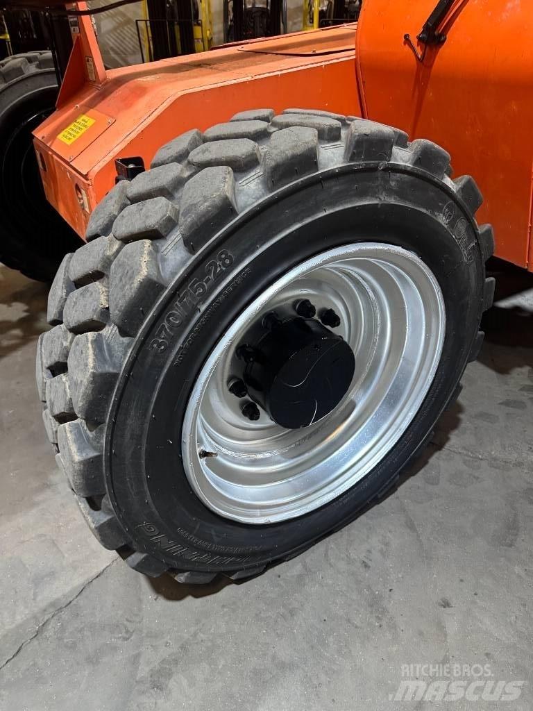 SkyTrak 6042 Verreikers