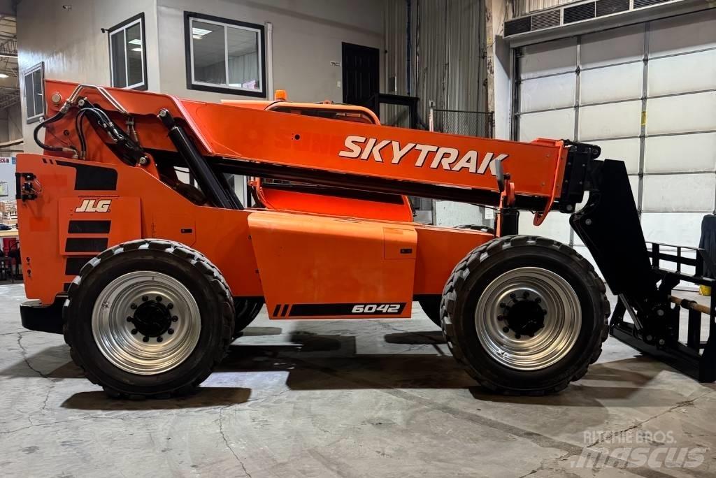 SkyTrak 6042 Verreikers