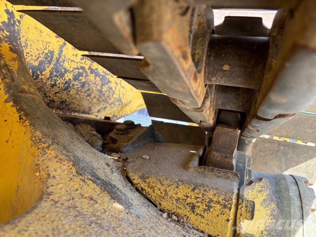 Komatsu D37 PX-23 Rupsdozers