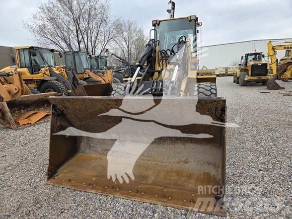 CAT IT38G Wielladers