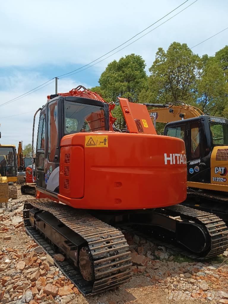 Hitachi ZX 135 Rupsgraafmachines