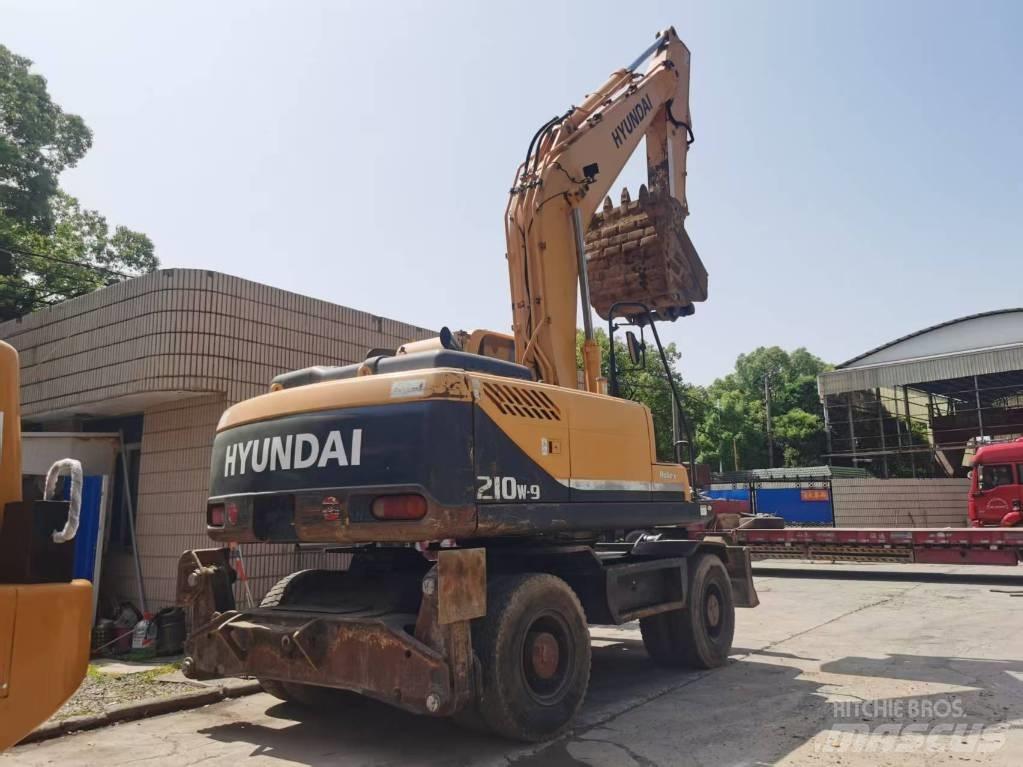 Hyundai R210w-9 Midigraafmachines 7t - 12t