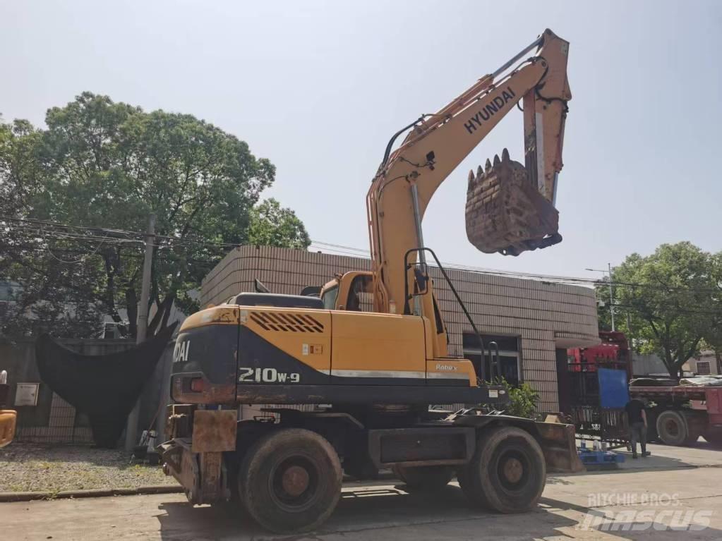 Hyundai R210w-9 Midigraafmachines 7t - 12t