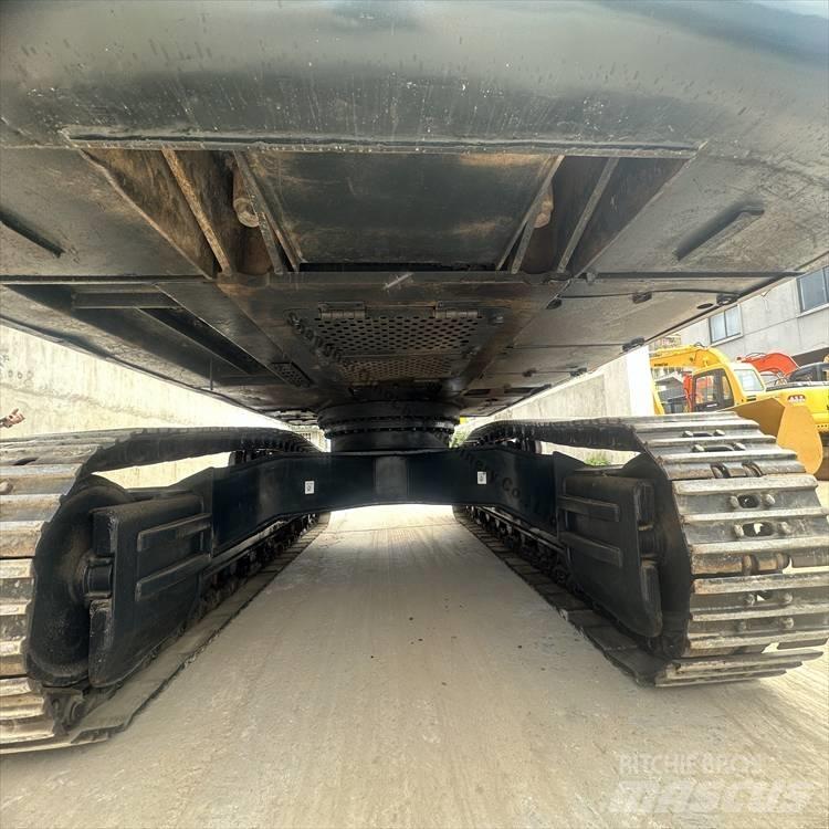 Hyundai 330 Rupsgraafmachines