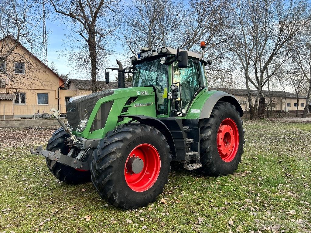 Fendt 826 SCR Profi Tractoren