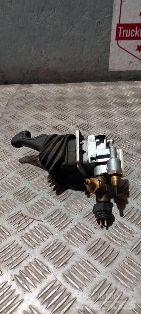 Scania S 94     1324425 Cabine en interieur