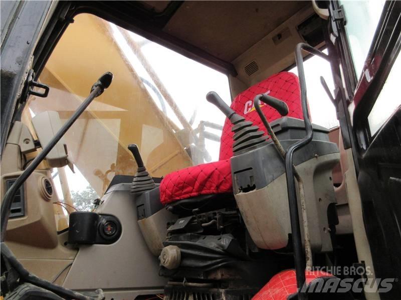 CAT 330 D Rupsgraafmachines