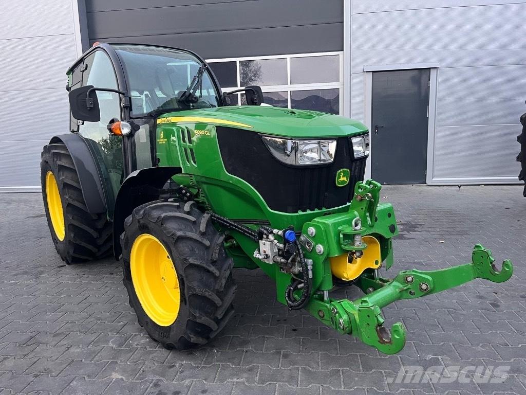 John Deere 5090 GL Tractoren