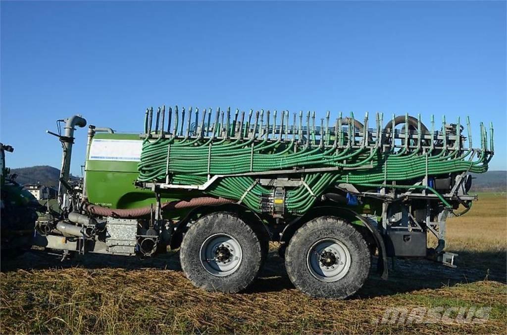  Stapel GFK 19PT Mesttank