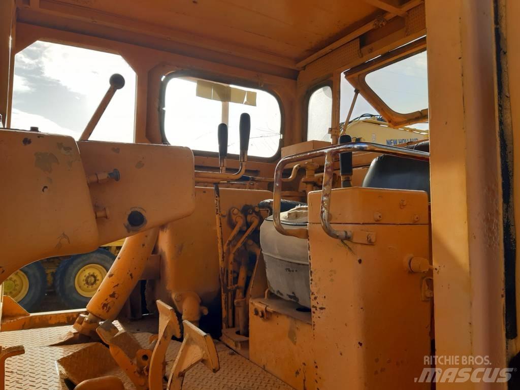Komatsu D 85 E-12 Rupsdozers