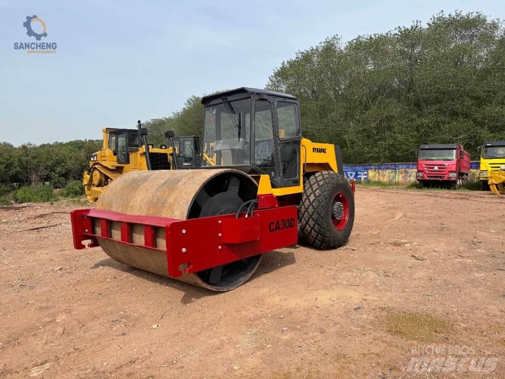 Dynapac CA 30 D Trilrolwalsen