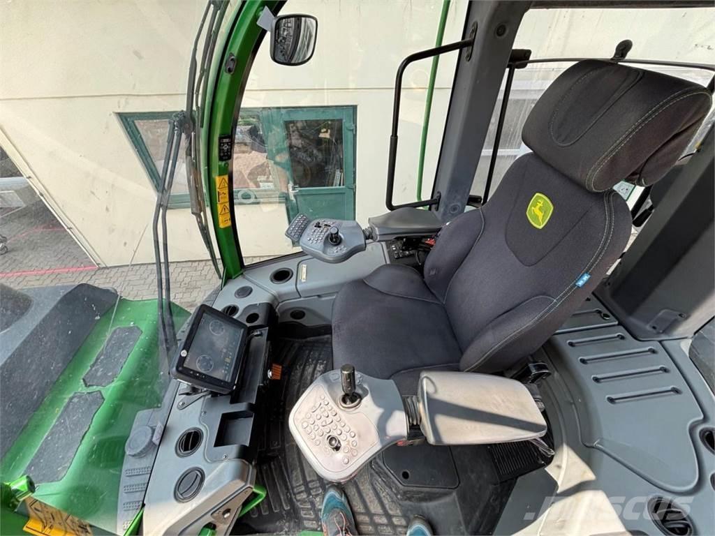 John Deere 1510 G Uitrijwagens