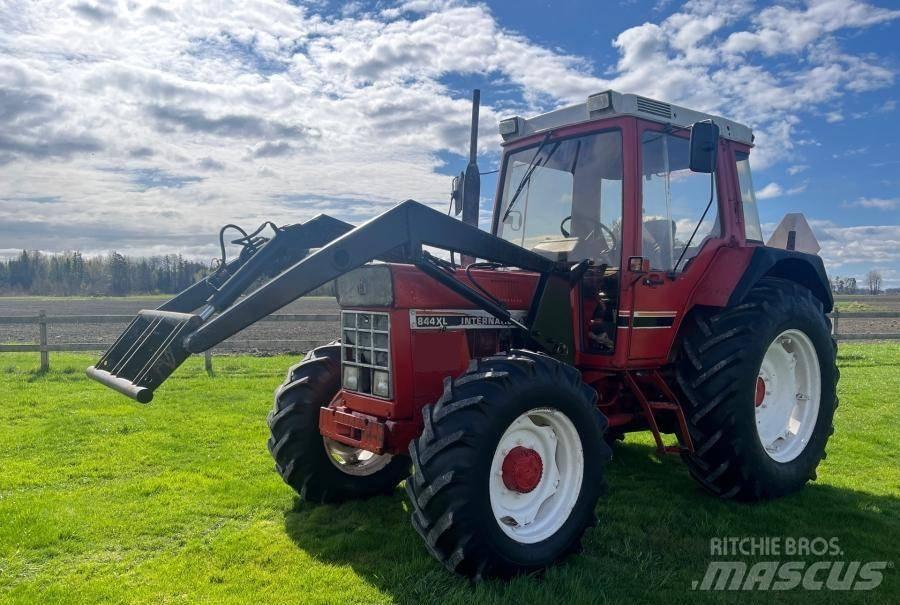 Case IH 844 XL Tractoren