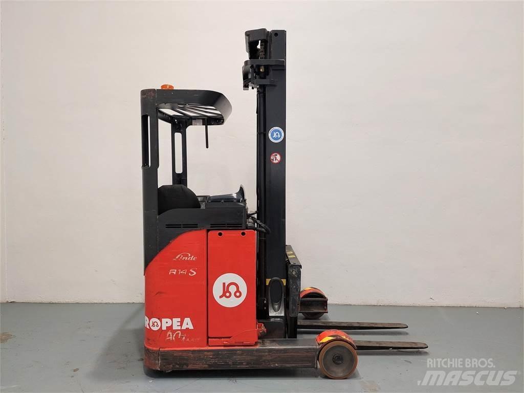 Linde R14S Reachtruck voor hoog niveau
