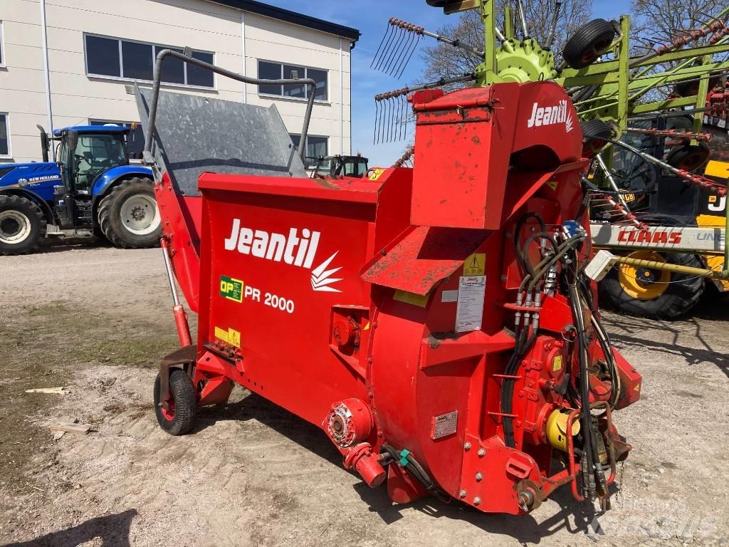 Jeantil PR 2000 Balenhakselaars, -snijders en -afwikkelaars