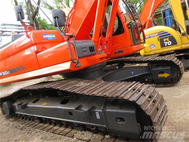 Doosan DX 300 LC Rupsgraafmachines