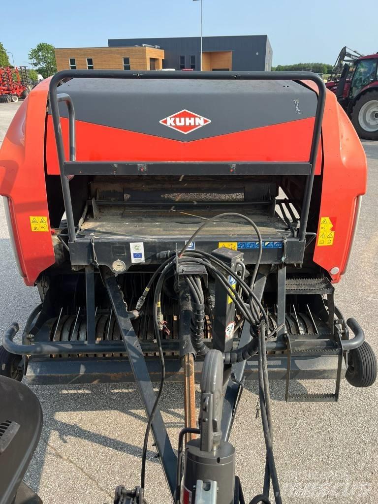 Kuhn FB 3135 Ronde-balenpersen