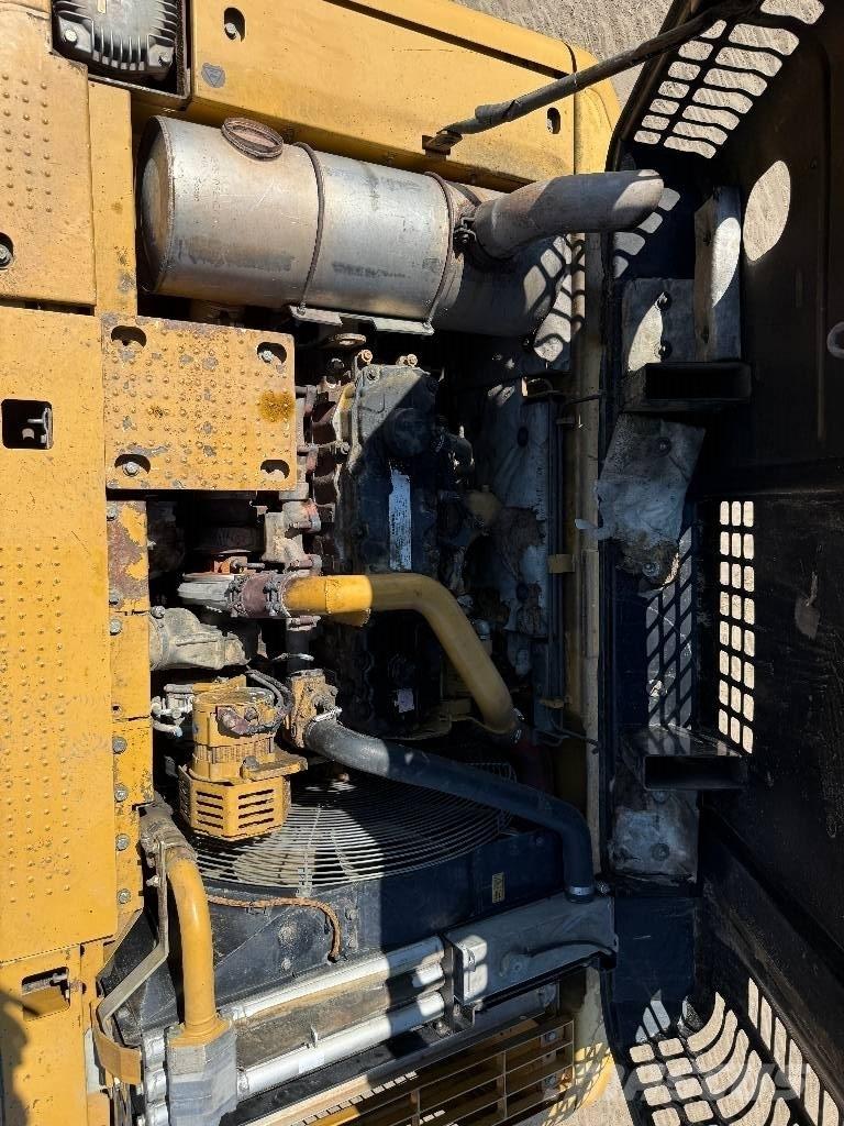 CAT 324 D Rupsgraafmachines