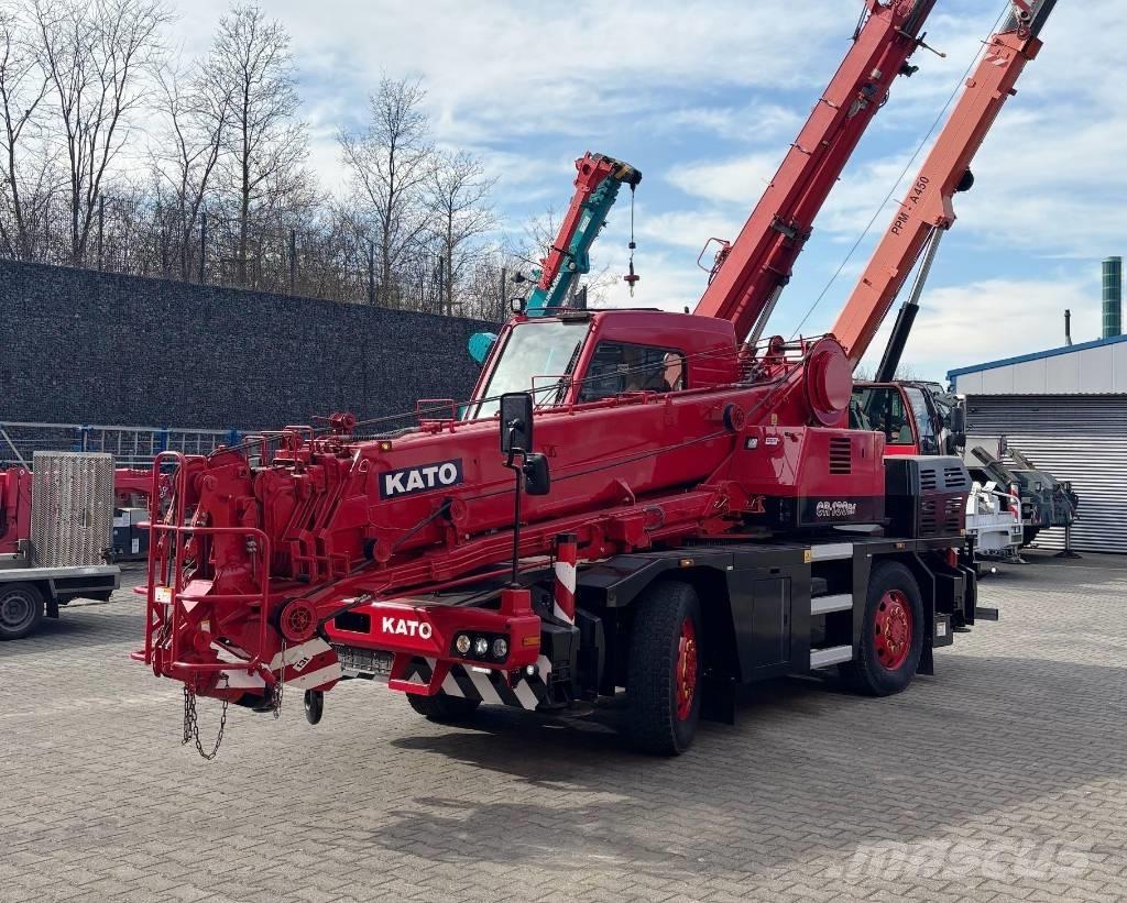 Kato CR-130Rf Ruw terrein kranen