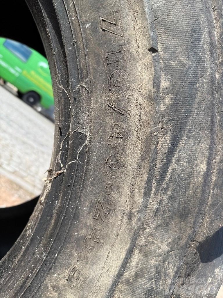 Nokian 710/40-24.5 Banden, wielen en velgen