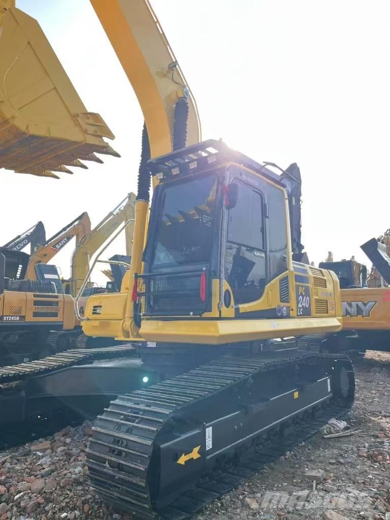 Komatsu 240 LC-8 Rupsgraafmachines
