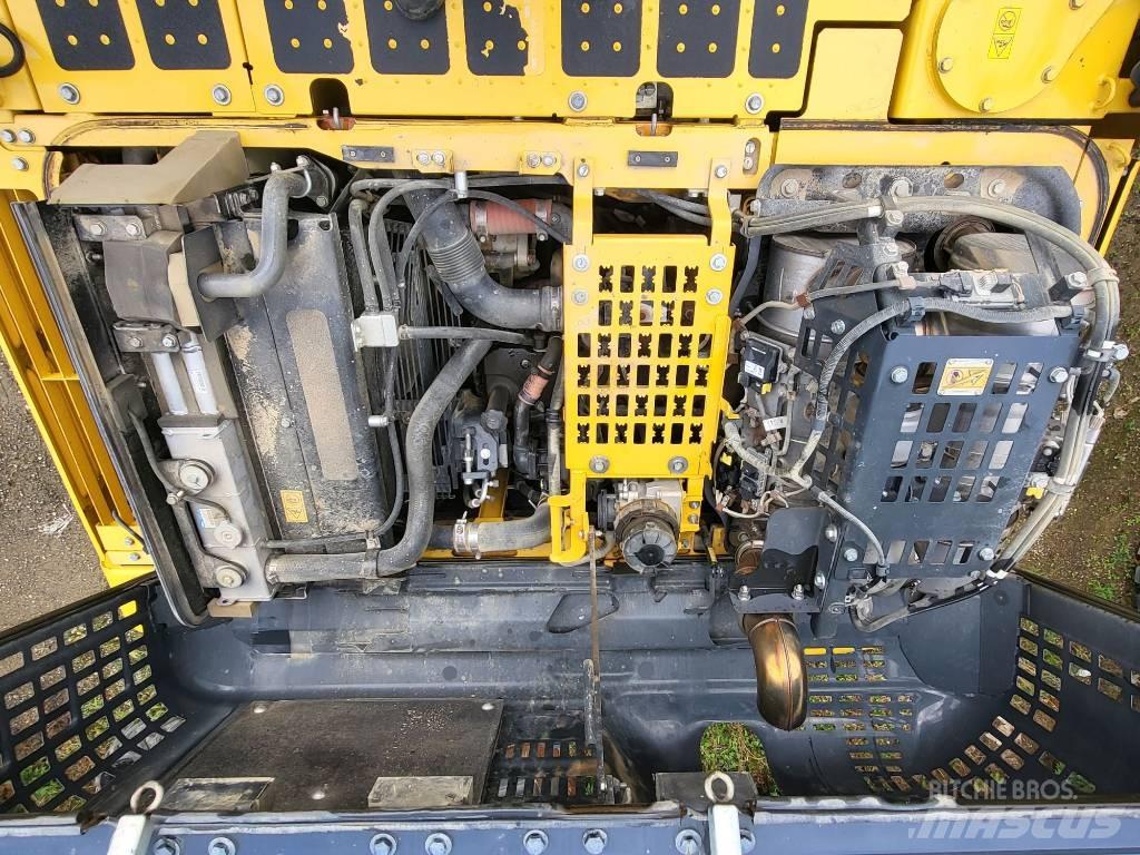Komatsu PC240NLC-11 Rupsgraafmachines