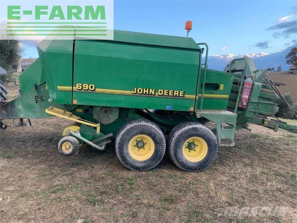 John Deere 690 Vierkante balenpers