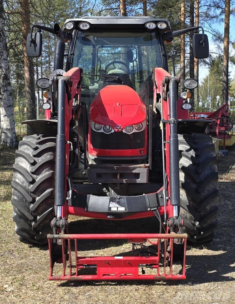 Massey Ferguson 5613 Tractoren
