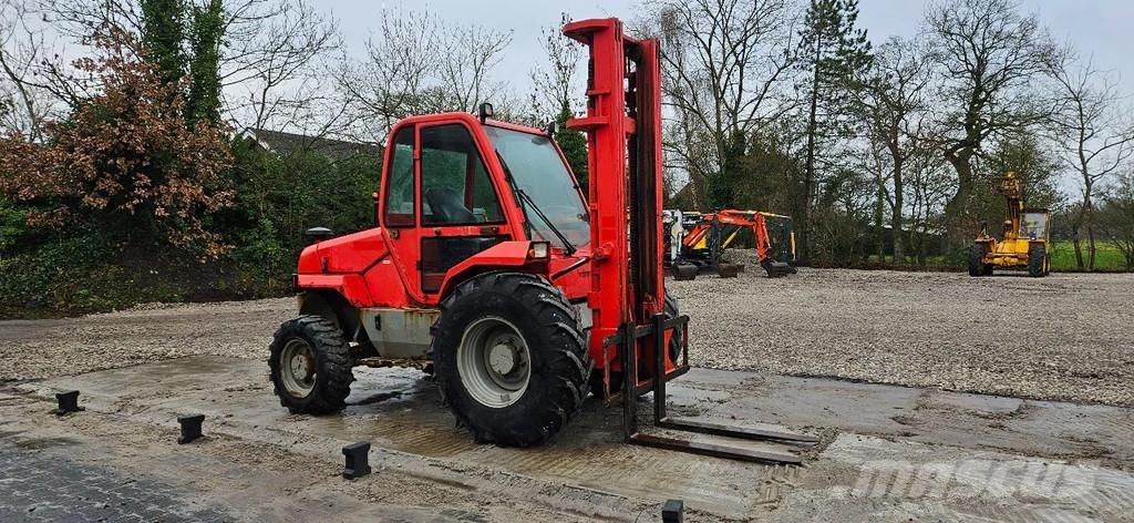 Manitou M26-4 t Vorkheftruck voor zwaar terrein