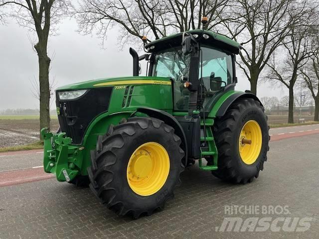John Deere 7230 R Tractoren