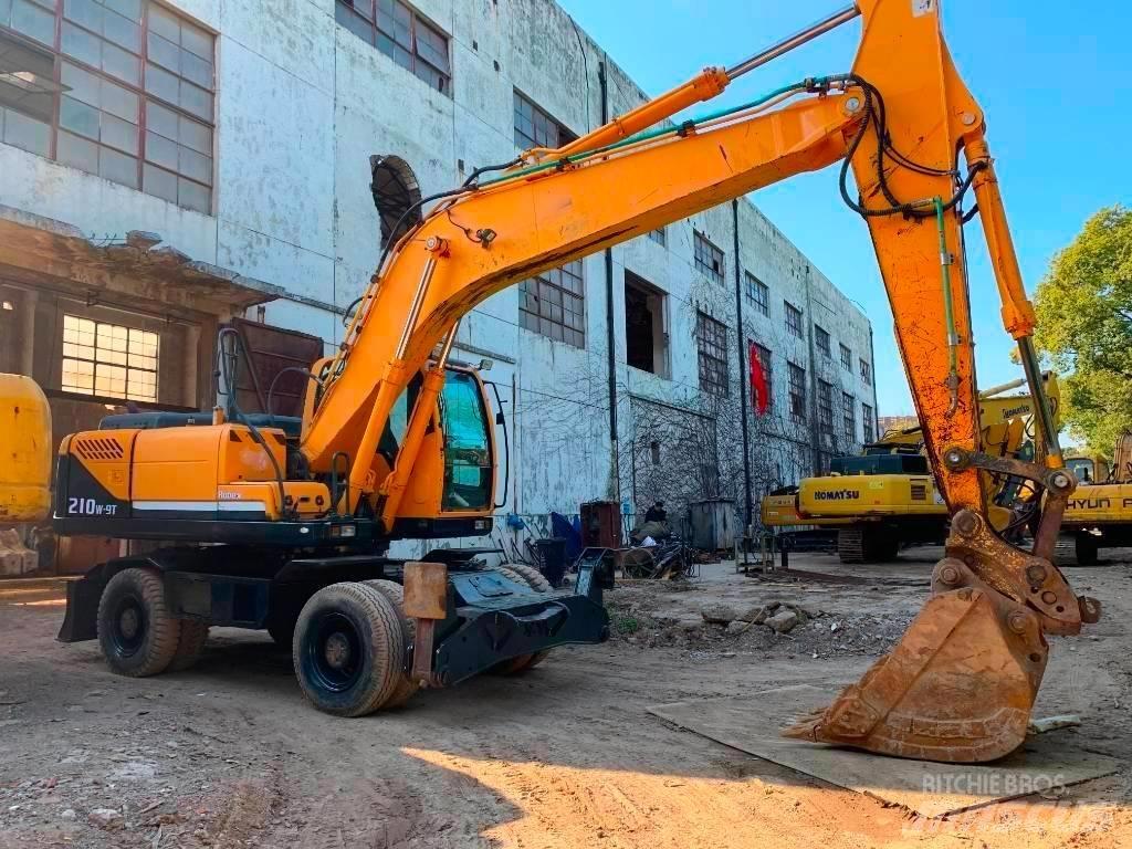 Hyundai R210W-9 Rupsgraafmachines