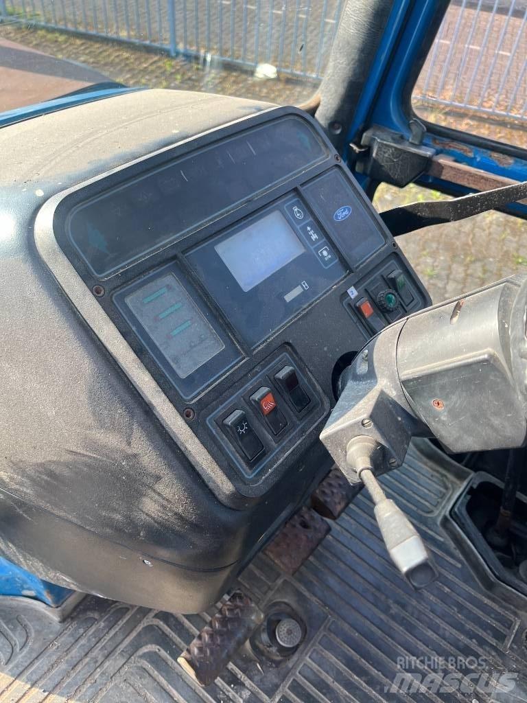 Ford 8210 III Tractoren