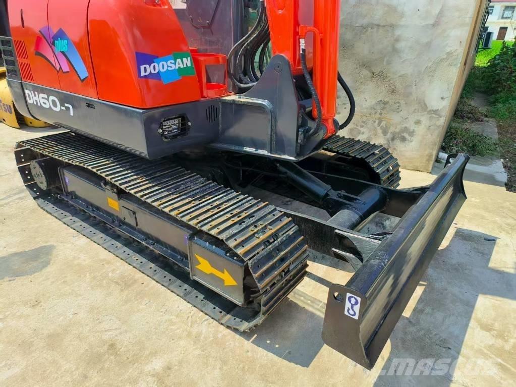 Doosan DH 60 Minigraafmachines < 7t