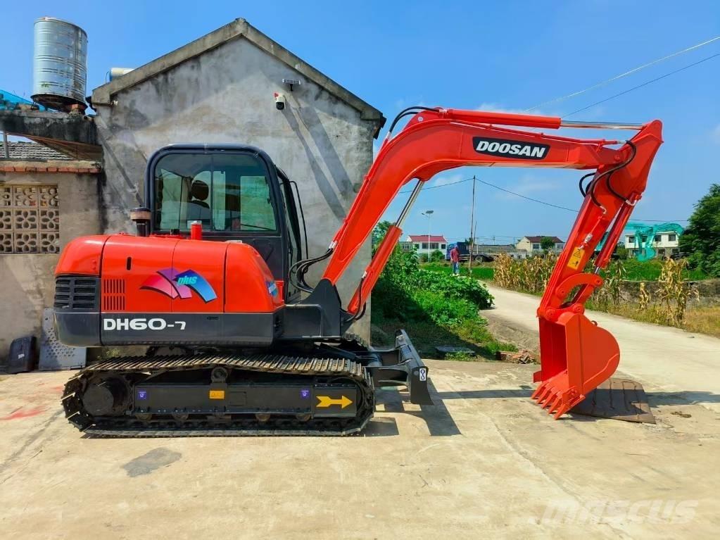 Doosan DH 60 Minigraafmachines < 7t