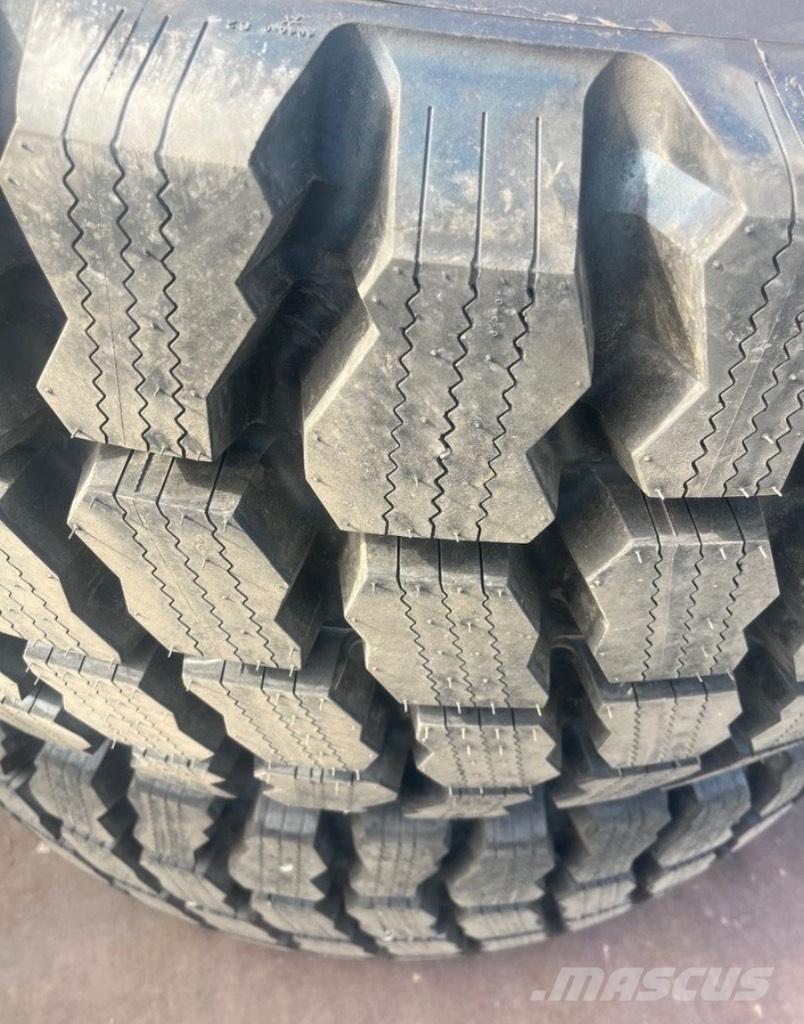 Michelin 23,5-25 Overige gebruikte aanbouwapparatuur en componenten