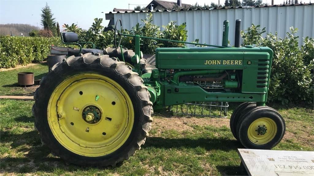 John Deere Model B Tractoren