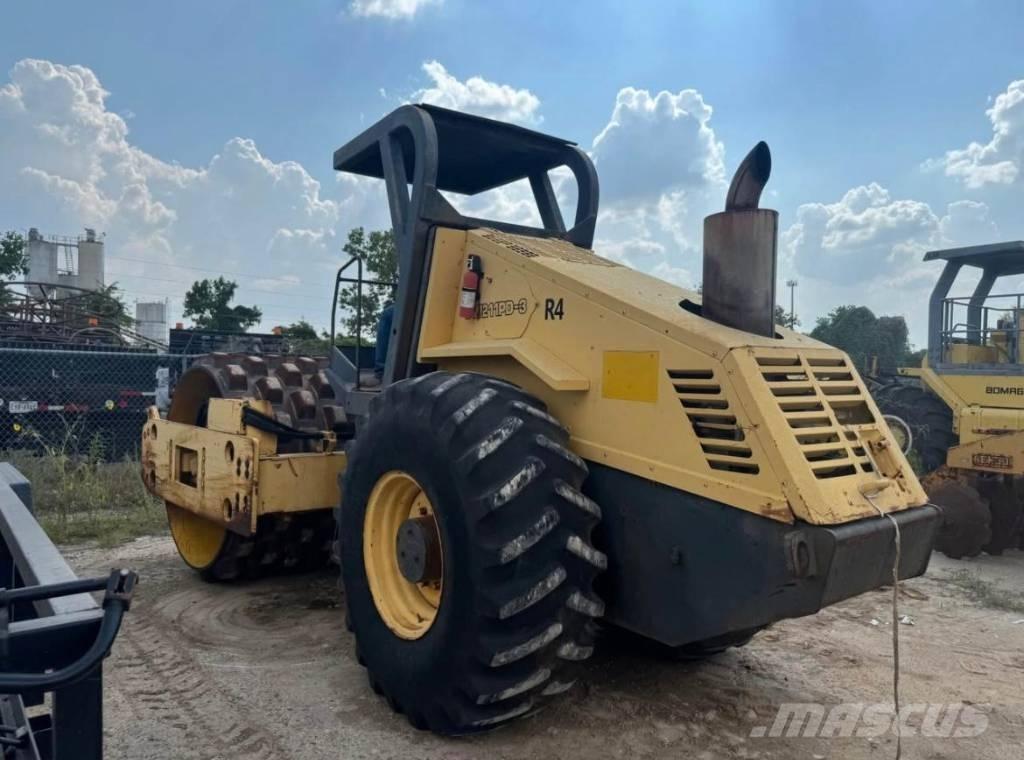 Bomag BW 211 P D-3 Trilrolwalsen