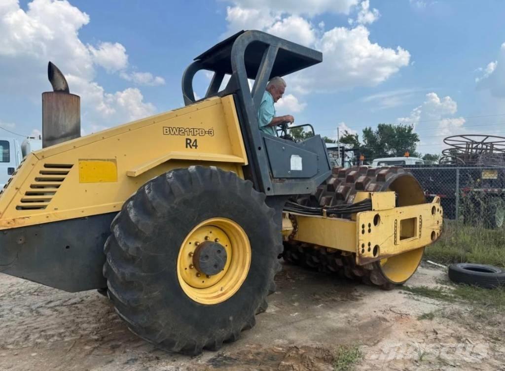 Bomag BW 211 P D-3 Trilrolwalsen