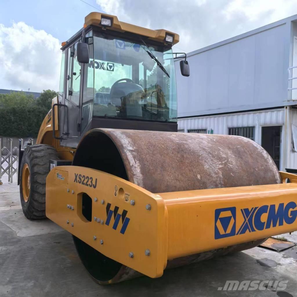 XCMG XS 223 J Trilrolwalsen