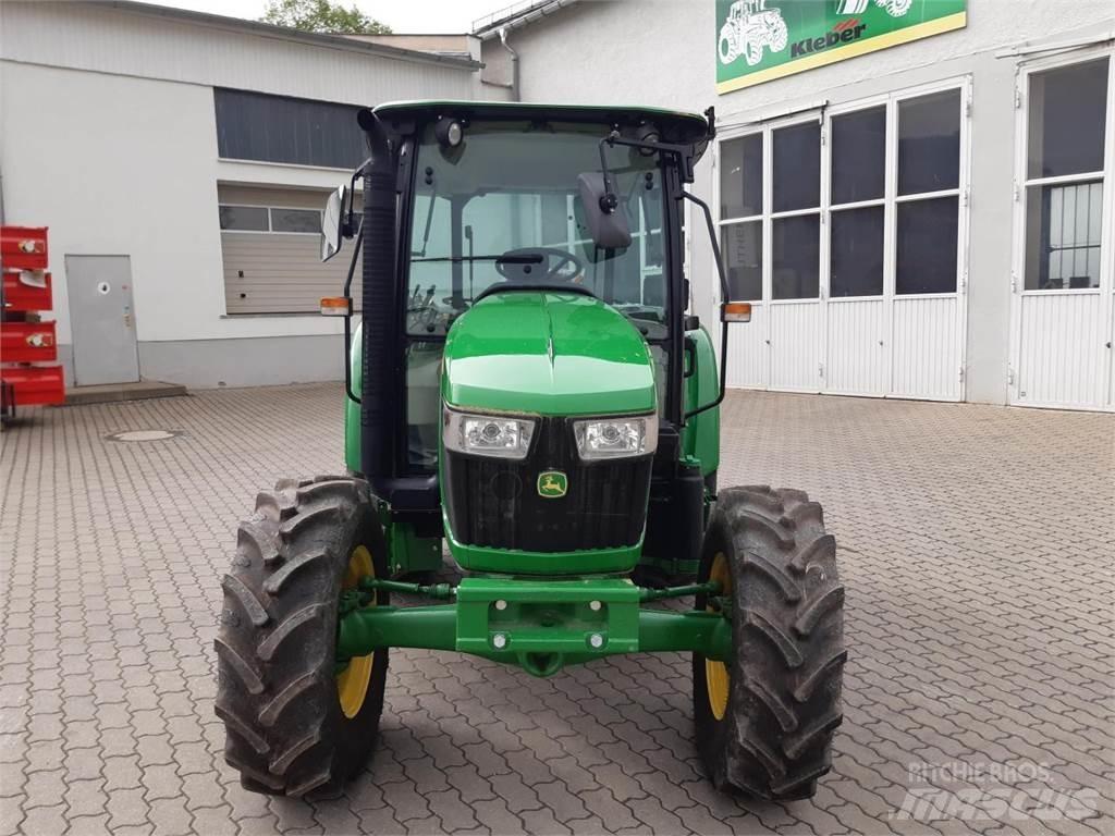 John Deere 5058E Tractoren