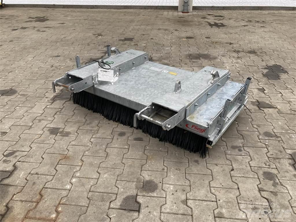 Fliegl Löwe 1,50m Veegmachines
