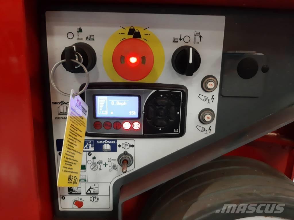 SkyJack SJ12 E Personenliften en invalideliften